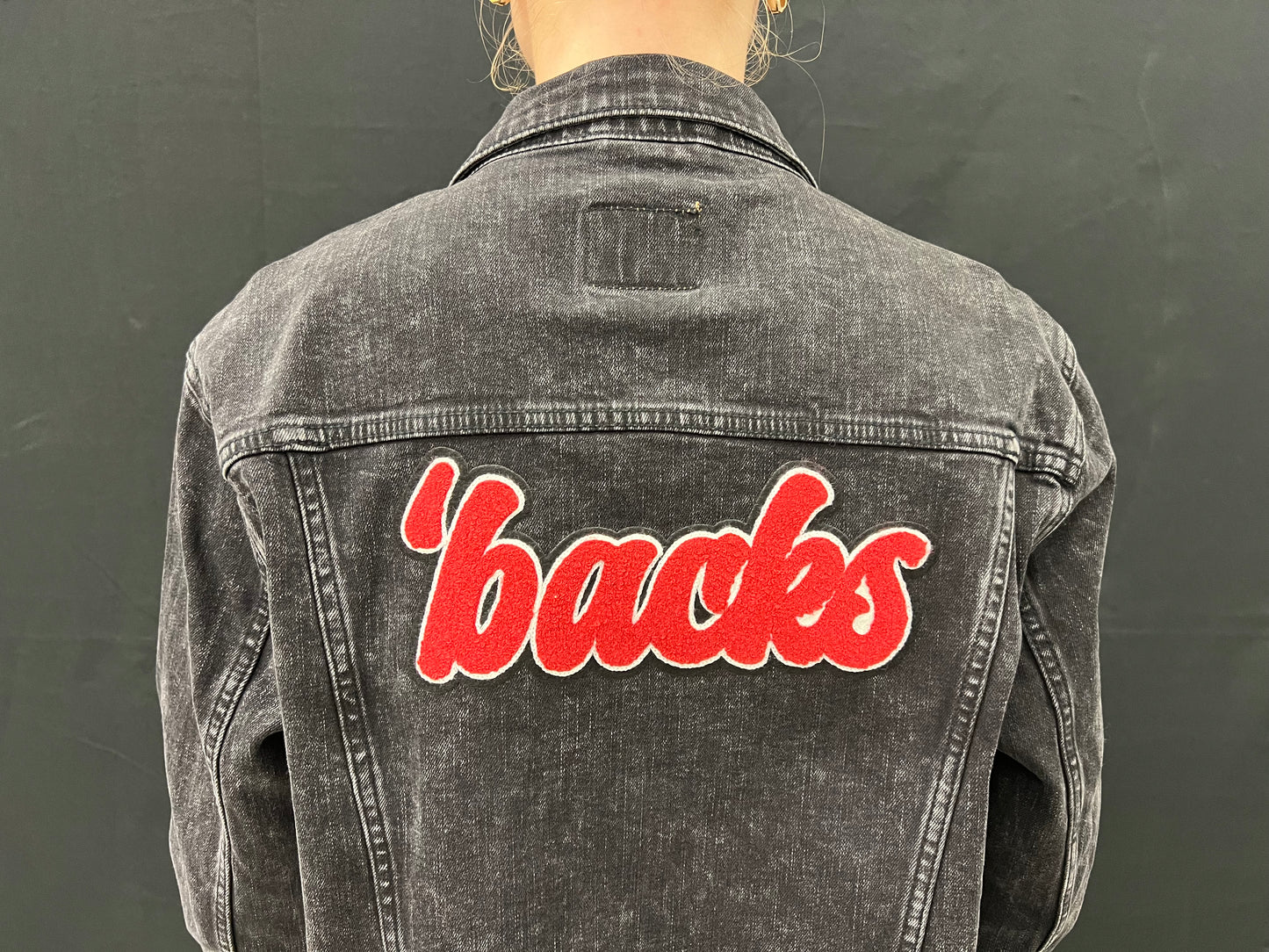 ‘BACKS patch denim jacket